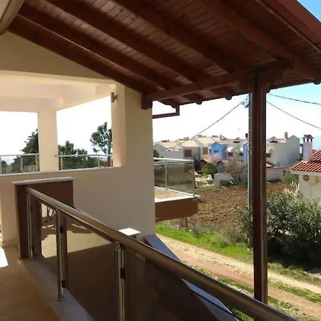 Apartment Iris Nikiti (Sithonia)